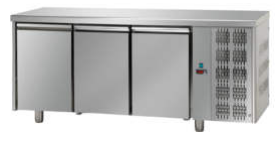 Kühltisch 2150 mit 3 Türen