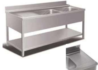 Doppelspülbecken mit Ablagefläche links und Bodenregal